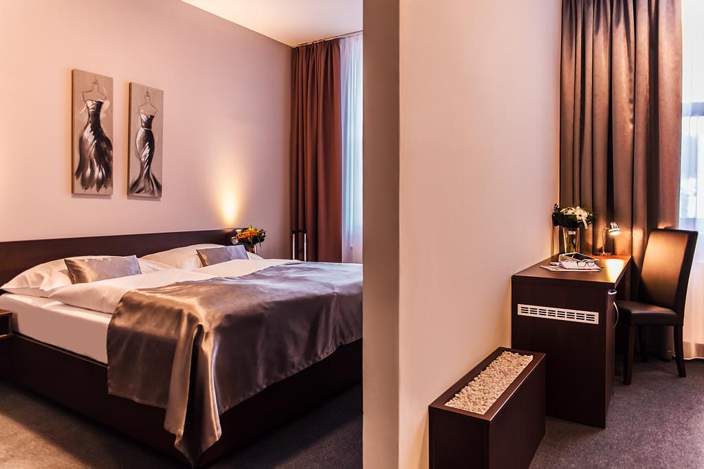 Interhotel Zlin Room photo